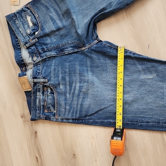 Polo Ralph Lauren men's Classic-Fit Distressed Jeans size 36 waist 32 length - Picture 10 of 11